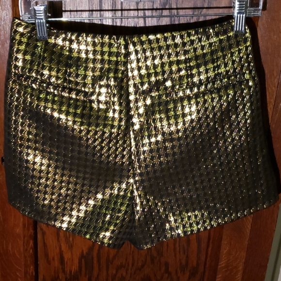 Lined Gold lame houndstooth shorts - Picture 2 of 6